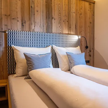 Bomwaeldele 89 * بيشلباخ