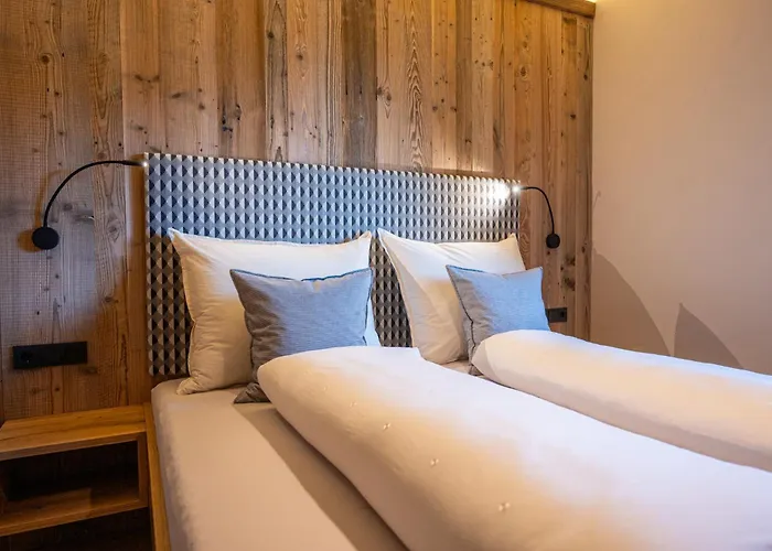 Bomwaeldele 89 * بيشلباخ